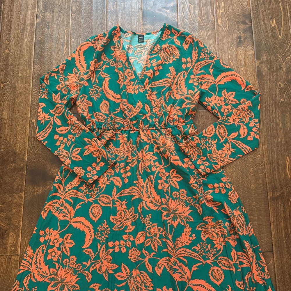 SHEIN Blue and Green Plunge Sundress with Bishop Sleeves